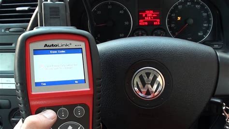 Volkswagen Jetta Airbag Light: Meaning + How to Fix